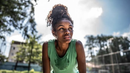 <b>Signs the heat is affecting your mental health, from a psychologist</b>