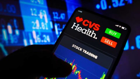 <b>CVS Health, Sandoz partner on discount Humira biosimilar</b>