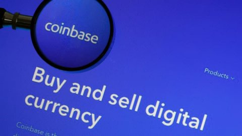 <b>Coinbase takes stake in stablecoin firm Circle, shuts down USDC consortium</b>
