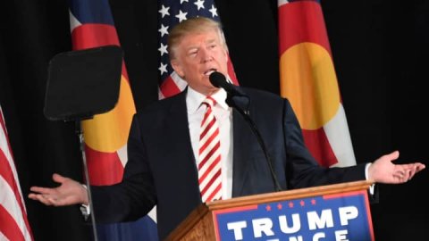 <b>Voters in Colorado sue to kick Trump off ballot, citing 14th Amendment</b>